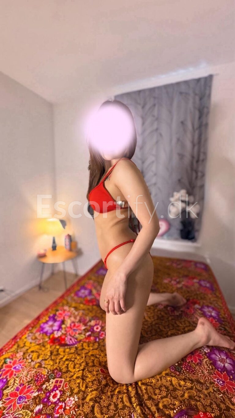 Hey handsome! I’m jenny in Aalborg  ​Lovely Thai girl with a warm touch ️ I offer top-tier service and incredible, deeply relaxing massages ️ ​ 100%