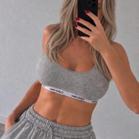Nu i Herning — NYE SEXEDE SARA. Jeg er tilbage efter en lang pause. Ægte billeder. Service i topklasse. Privat og diskret lejlighed.