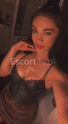 Little sexy doll IN Denmark Horsens full service