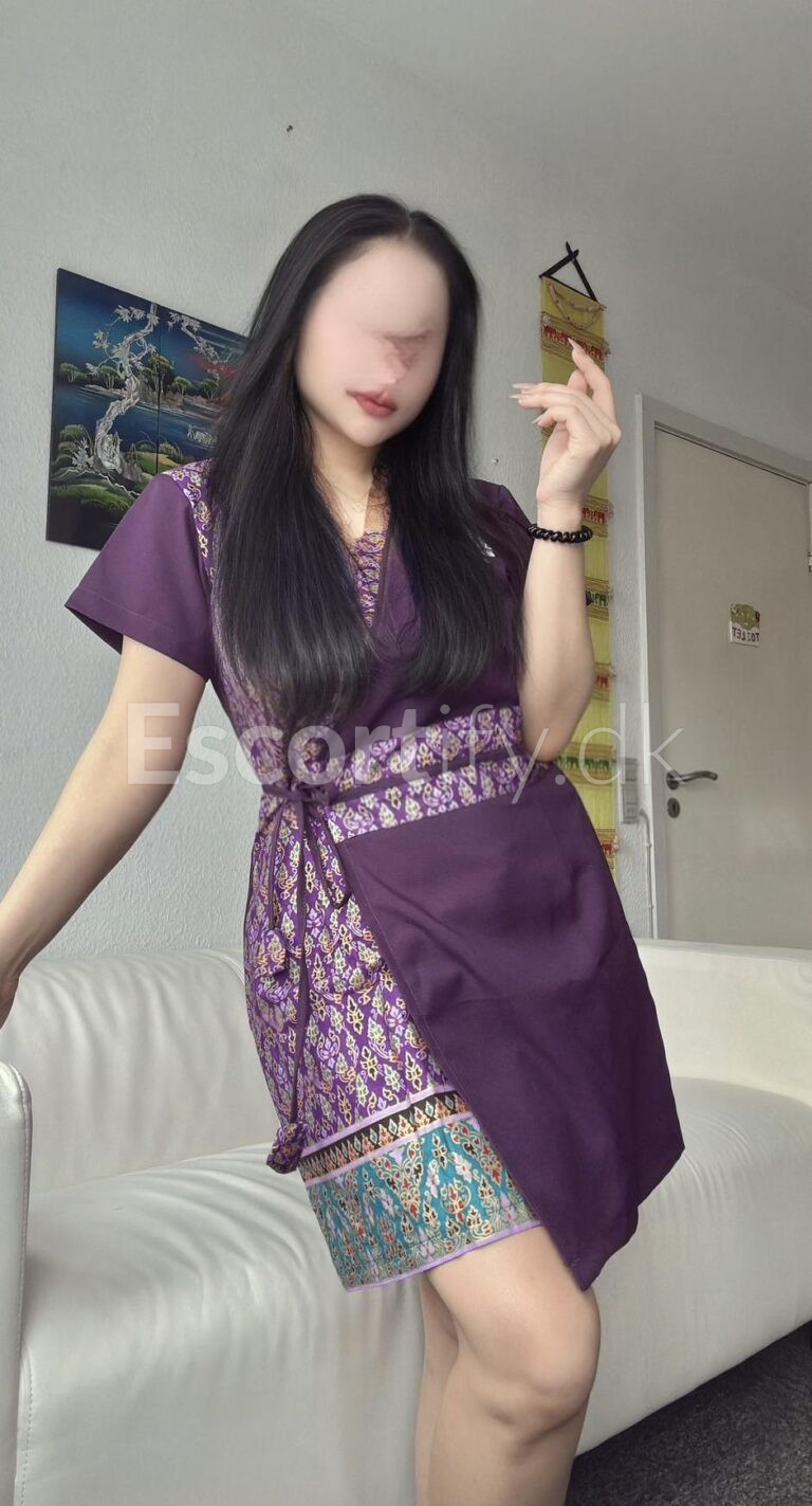 Hej ,I’m Jasmine new girl  in vejle,Small girl Professional massage I can do Sports massage ️ please text me ️ 71 54 87 84