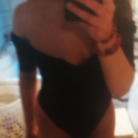 CHARMERENDE BRUNETTE VIKTORIA ...HERNING/ARNBORG
