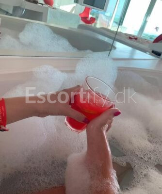 AALBORGANKA MISTRESSfulfill your fantasies together